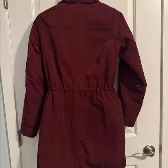 Maroon winter jacket - Picture 2 of 4